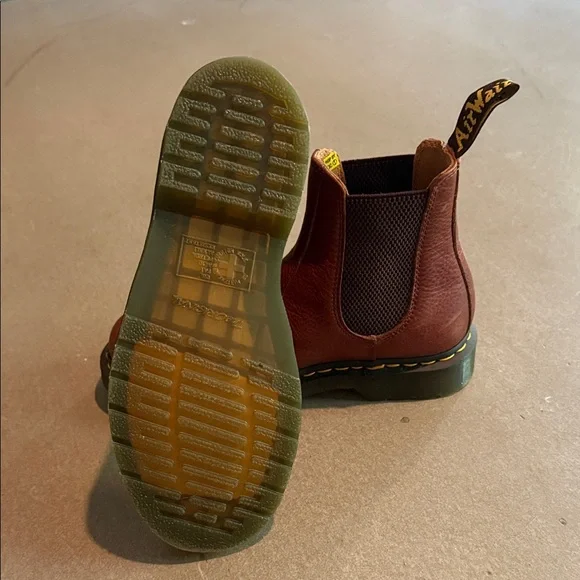 Dr. Martens Chestnut Leather Chelsea Boots - Picture 4 of 5